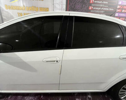 Білий Фіат Лінеа, об'ємом двигуна 1.37 л та пробігом 225 тис. км за 3900 $, фото 11 на Automoto.ua
