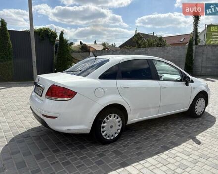 Фіат Лінеа 2013 у Кропивницькому (Кіровограді) на Automoto.ua Білий Фіат Лінеа, об'ємом двигуна 1.37 л та пробігом 282 тис. км за 5700 $, фото 4 на Automoto.ua