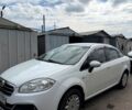 Белый Фиат Линеа, объемом двигателя 1.4 л и пробегом 275 тыс. км за 5000 $, фото 1 на Automoto.ua
