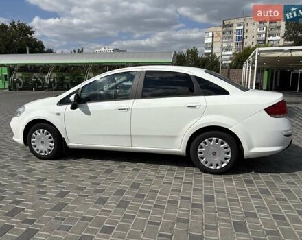 Фіат Лінеа 2013 у Кропивницькому (Кіровограді) на Automoto.ua Білий Фіат Лінеа, об'ємом двигуна 1.37 л та пробігом 282 тис. км за 5700 $, фото 1 на Automoto.ua