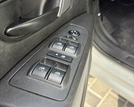 Фіат Лінеа 2013 у Кропивницькому (Кіровограді) на Automoto.ua Білий Фіат Лінеа, об'ємом двигуна 1.37 л та пробігом 282 тис. км за 5700 $, фото 10 на Automoto.ua