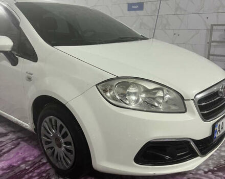 Білий Фіат Лінеа, об'ємом двигуна 1.37 л та пробігом 225 тис. км за 3900 $, фото 2 на Automoto.ua