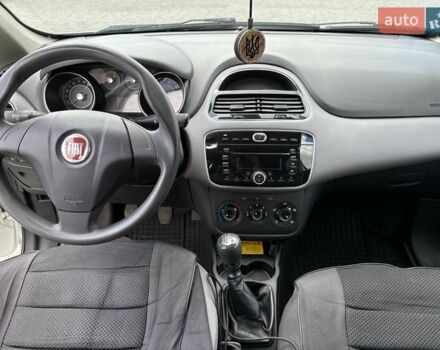 Фіат Лінеа 2013 у Кропивницькому (Кіровограді) на Automoto.ua Білий Фіат Лінеа, об'ємом двигуна 1.37 л та пробігом 282 тис. км за 5700 $, фото 20 на Automoto.ua