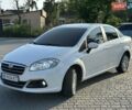 Белый Фиат Линеа, объемом двигателя 1.4 л и пробегом 169 тыс. км за 5300 $, фото 1 на Automoto.ua