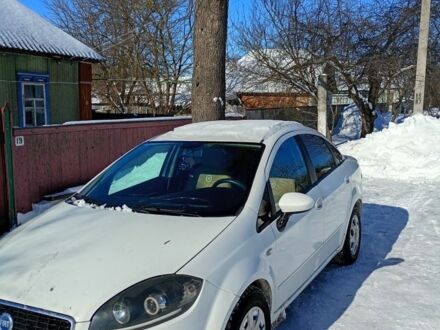 Білий Фіат Лінеа, об'ємом двигуна 1.4 л та пробігом 173 тис. км за 5000 $, фото 1 на Automoto.ua