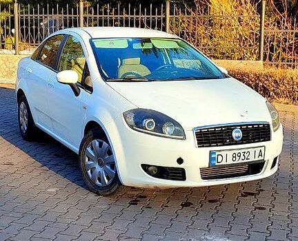 Білий Фіат Лінеа, об'ємом двигуна 1.4 л та пробігом 175 тис. км за 4200 $, фото 1 на Automoto.ua