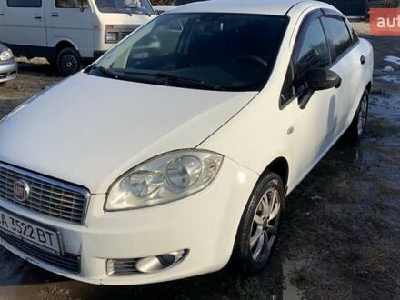 Белый Фиат Линеа, объемом двигателя 1.37 л и пробегом 223 тыс. км за 3500 $, фото 1 на Automoto.ua