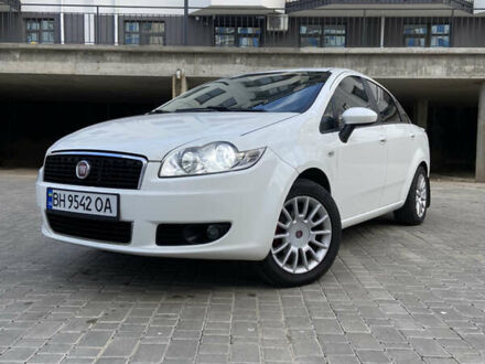 Фиат Линеа 2010 в Одессе на Automoto.ua Белый Фиат Линеа, объемом двигателя 1.37 л и пробегом 166 тыс. км за 5190 $, фото 1 на Automoto.ua