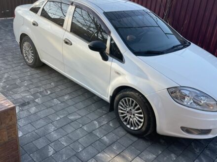 Білий Фіат Лінеа, об'ємом двигуна 1.4 л та пробігом 120 тис. км за 4500 $, фото 1 на Automoto.ua