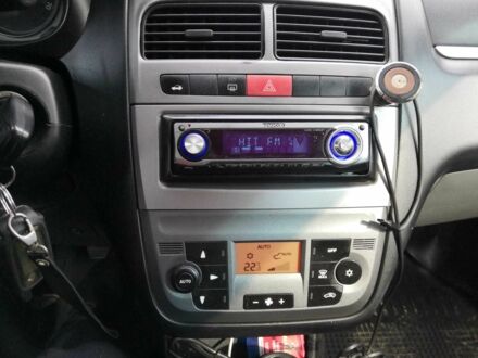 Фиат Линеа 2012 в Харькове на Automoto.ua Белый Фиат Линеа, объемом двигателя 0.13 л и пробегом 212 тыс. км за 5388 $, фото 1 на Automoto.ua