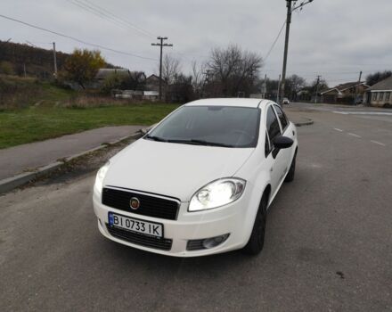 Белый Фиат Линеа, объемом двигателя 1.4 л и пробегом 240 тыс. км за 4800 $, фото 1 на Automoto.ua