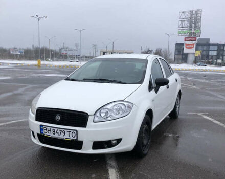 Белый Фиат Линеа, объемом двигателя 1.4 л и пробегом 158 тыс. км за 3700 $, фото 1 на Automoto.ua
