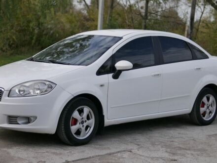 Фіат Лінеа 2012 у Рівному на Automoto.ua Білий Фіат Лінеа, об'ємом двигуна 0 л та пробігом 1 тис. км за 6600 $, фото 1 на Automoto.ua