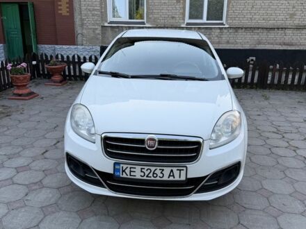 Белый Фиат Линеа, объемом двигателя 1.4 л и пробегом 126 тыс. км за 4500 $, фото 1 на Automoto.ua