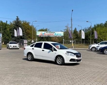 Белый Фиат Линеа, объемом двигателя 1.3 л и пробегом 172 тыс. км за 4200 $, фото 1 на Automoto.ua