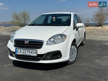 Белый Фиат Линеа, объемом двигателя 1.37 л и пробегом 62 тыс. км за 7100 $, фото 1 на Automoto.ua