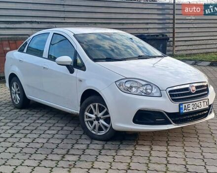 Белый Фиат Линеа, объемом двигателя 1.37 л и пробегом 240 тыс. км за 5299 $, фото 1 на Automoto.ua