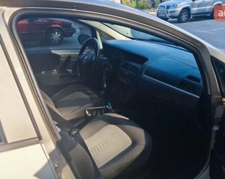 Бежевий Фіат Лінеа, об'ємом двигуна 1.3 л та пробігом 322 тис. км за 3500 $, фото 9 на Automoto.ua