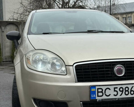 Бежевый Фиат Линеа, объемом двигателя 1.3 л и пробегом 196 тыс. км за 3100 $, фото 3 на Automoto.ua