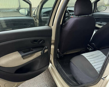 Бежевый Фиат Линеа, объемом двигателя 1.3 л и пробегом 196 тыс. км за 3100 $, фото 11 на Automoto.ua