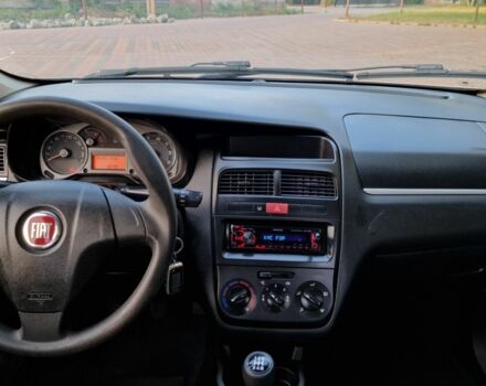 Бежевый Фиат Линеа, объемом двигателя 1.4 л и пробегом 256 тыс. км за 4650 $, фото 4 на Automoto.ua