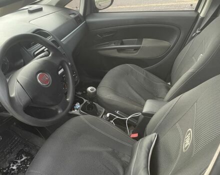 Бежевий Фіат Лінеа, об'ємом двигуна 1.4 л та пробігом 260 тис. км за 4500 $, фото 5 на Automoto.ua