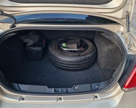 Бежевый Фиат Линеа, объемом двигателя 1.4 л и пробегом 256 тыс. км за 4650 $, фото 3 на Automoto.ua