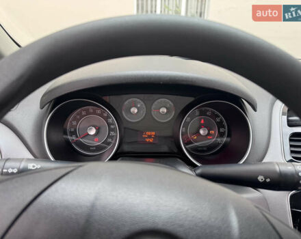 Фиат Линеа 2013 в Хмельницком на Automoto.ua Бежевый Фиат Линеа, объемом двигателя 1.37 л и пробегом 120 тыс. км за 5500 $, фото 11 на Automoto.ua