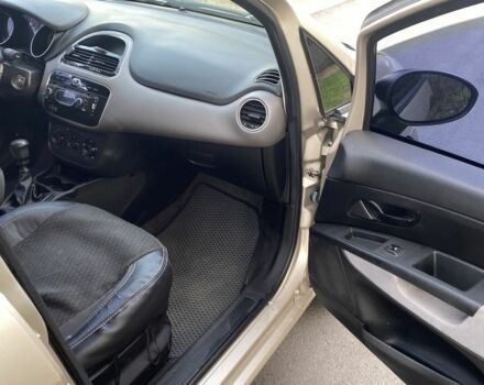 Бежевый Фиат Линеа, объемом двигателя 1.4 л и пробегом 219 тыс. км за 3500 $, фото 5 на Automoto.ua