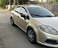 Бежевый Фиат Линеа, объемом двигателя 1.4 л и пробегом 219 тыс. км за 3500 $, фото 3 на Automoto.ua