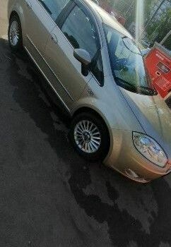 Бежевый Фиат Линеа, объемом двигателя 1.6 л и пробегом 134 тыс. км за 5000 $, фото 1 на Automoto.ua