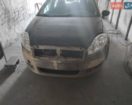 Бежевый Фиат Линеа, объемом двигателя 1.3 л и пробегом 200 тыс. км за 2500 $, фото 1 на Automoto.ua