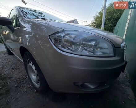 Бежевий Фіат Лінеа, об'ємом двигуна 1.37 л та пробігом 158 тис. км за 4500 $, фото 1 на Automoto.ua