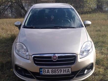Фіат Лінеа 2013 у Запоріжжя на Automoto.ua Бежевий Фіат Лінеа, об'ємом двигуна 1.3 л та пробігом 170 тис. км за 6000 $, фото 1 на Automoto.ua