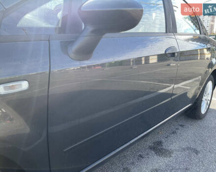 Фиат Линеа 2009 в Киеве на Automoto.ua Черный Фиат Линеа, объемом двигателя 1.4 л и пробегом 183 тыс. км за 4000 $, фото 30 на Automoto.ua