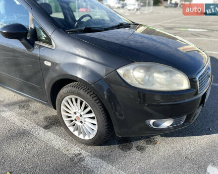 Фиат Линеа 2009 в Киеве на Automoto.ua Черный Фиат Линеа, объемом двигателя 1.4 л и пробегом 183 тыс. км за 4000 $, фото 1 на Automoto.ua