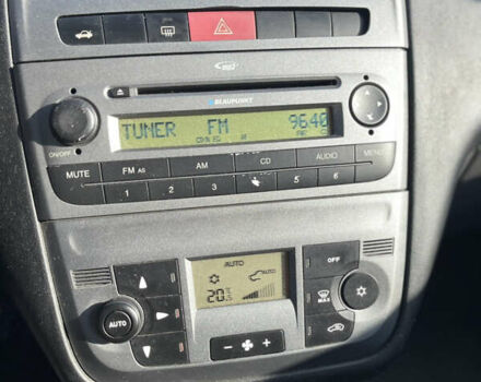 Фиат Линеа 2009 в Киеве на Automoto.ua Черный Фиат Линеа, объемом двигателя 1.4 л и пробегом 183 тыс. км за 4000 $, фото 17 на Automoto.ua