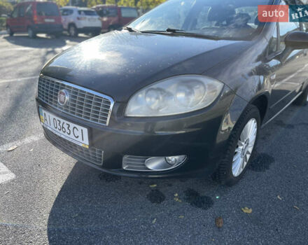 Фиат Линеа 2009 в Киеве на Automoto.ua Черный Фиат Линеа, объемом двигателя 1.4 л и пробегом 183 тыс. км за 4000 $, фото 2 на Automoto.ua