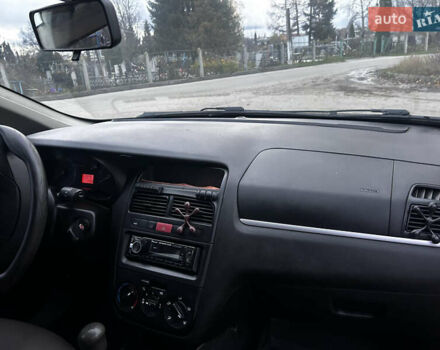 Чорний Фіат Лінеа, об'ємом двигуна 1.37 л та пробігом 260 тис. км за 3450 $, фото 13 на Automoto.ua