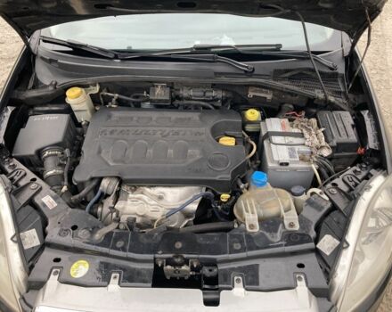 Черный Фиат Линеа, объемом двигателя 1.6 л и пробегом 200 тыс. км за 5000 $, фото 10 на Automoto.ua