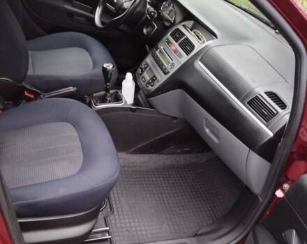 Червоний Фіат Лінеа, об'ємом двигуна 1.37 л та пробігом 92 тис. км за 5221 $, фото 5 на Automoto.ua