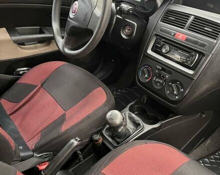 Червоний Фіат Лінеа, об'ємом двигуна 1.4 л та пробігом 156 тис. км за 4500 $, фото 4 на Automoto.ua