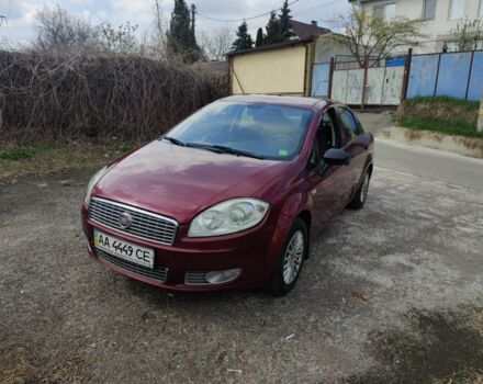 Красный Фиат Линеа, объемом двигателя 1.4 л и пробегом 245 тыс. км за 5800 $, фото 3 на Automoto.ua