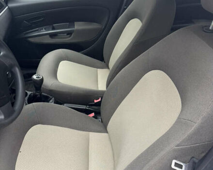 Червоний Фіат Лінеа, об'ємом двигуна 1.4 л та пробігом 194 тис. км за 5300 $, фото 18 на Automoto.ua