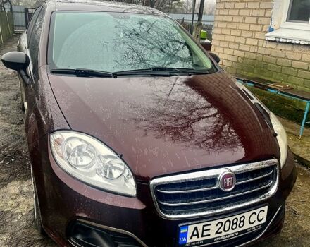 Красный Фиат Линеа, объемом двигателя 1.4 л и пробегом 133 тыс. км за 5000 $, фото 1 на Automoto.ua