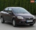 Красный Фиат Линеа, объемом двигателя 1.37 л и пробегом 149 тыс. км за 4999 $, фото 2 на Automoto.ua