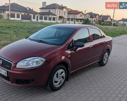 Красный Фиат Линеа, объемом двигателя 1.25 л и пробегом 250 тыс. км за 2699 $, фото 1 на Automoto.ua