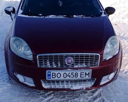 Красный Фиат Линеа, объемом двигателя 1.4 л и пробегом 105 тыс. км за 5600 $, фото 1 на Automoto.ua