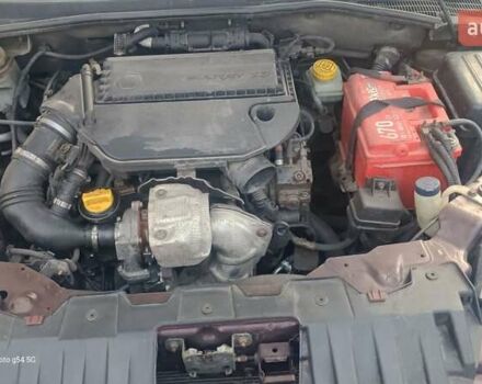 Красный Фиат Линеа, объемом двигателя 1.25 л и пробегом 245 тыс. км за 5100 $, фото 1 на Automoto.ua