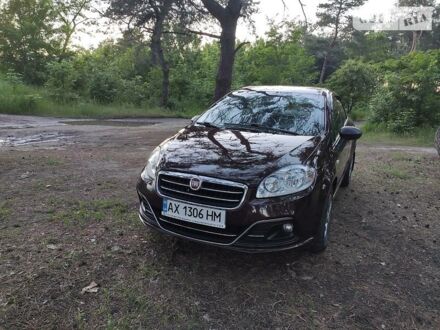 Фіат Лінеа 2013 у Харкові на Automoto.ua Червоний Фіат Лінеа, об'ємом двигуна 1.3 л та пробігом 166 тис. км за 5500 $, фото 1 на Automoto.ua